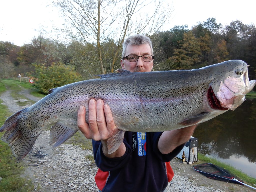 Pêche à la grosse truite – Etangs de Cendron